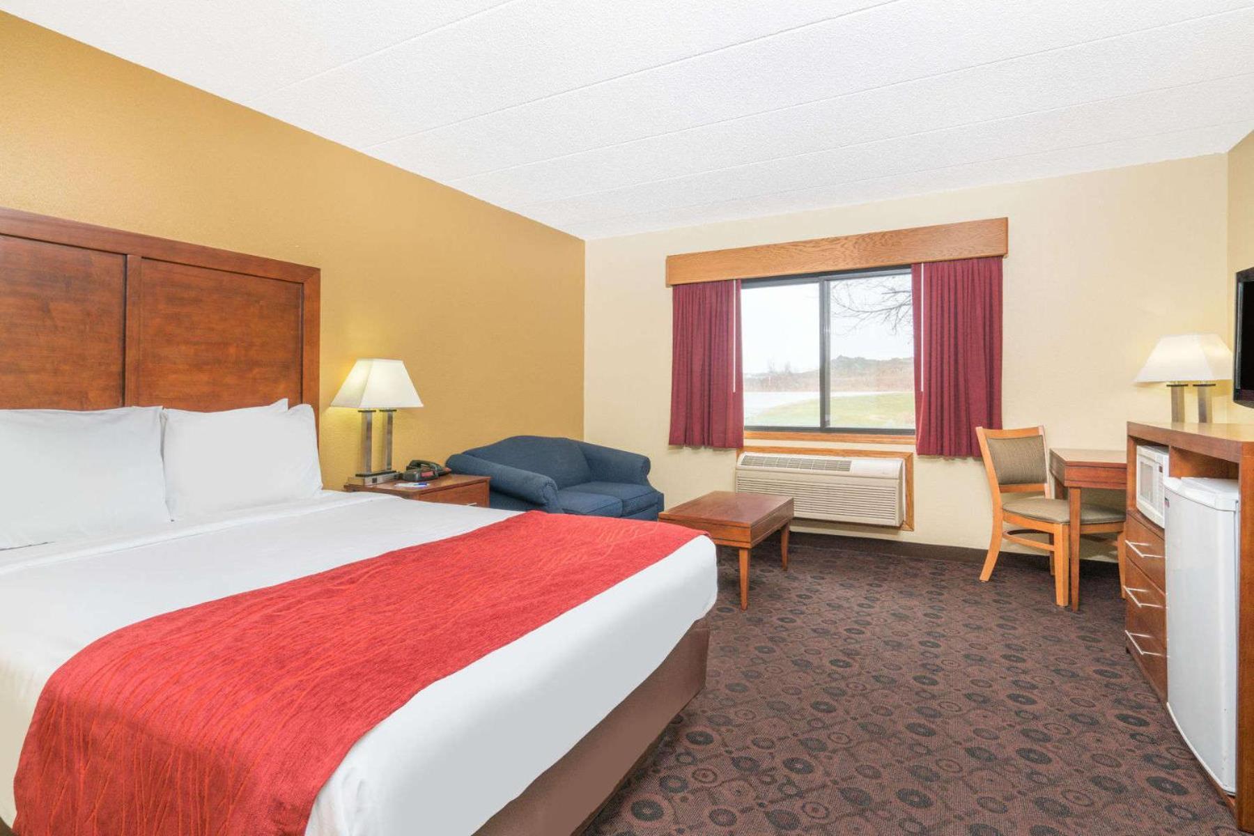 Baymont By Wyndham Kasson Rochester Area Bagian luar foto